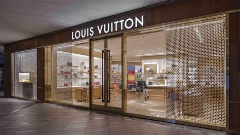 louis vuitton copley store